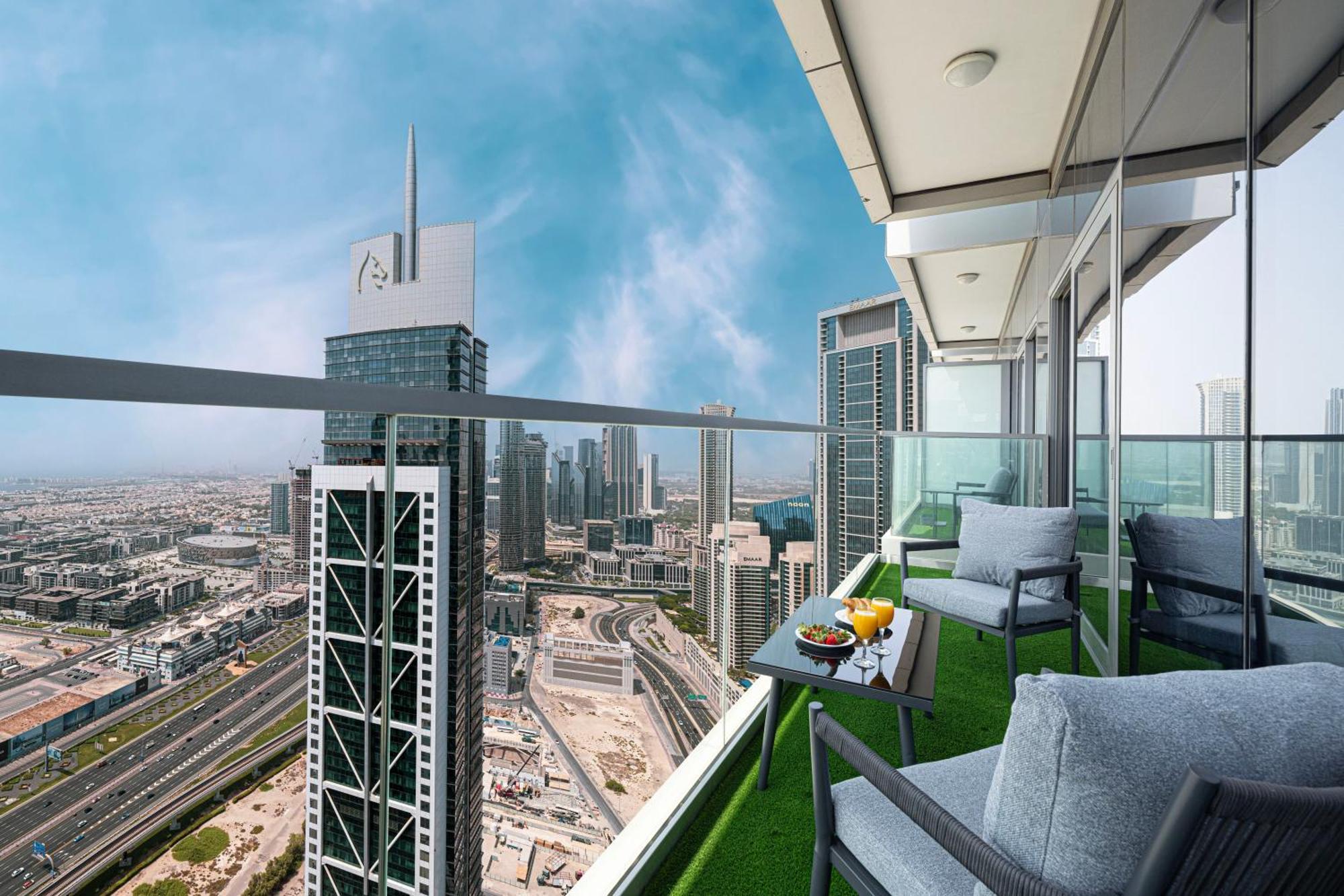 Apartament Highest Infinity Pool In Downtown Dubaj Zewnętrze zdjęcie